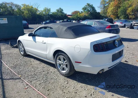 2013 Ford Mustang V6 z USA, uszkodzony, nr VIN 1ZVBP8EM0D5203877